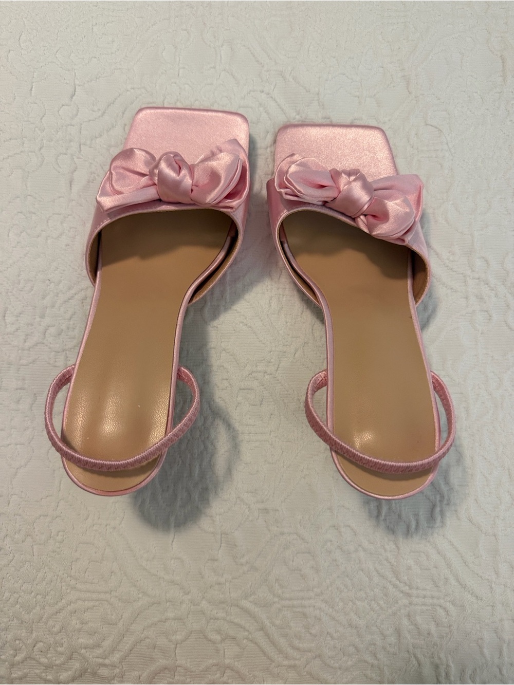 Pink satin bow sandals - Picture 3 of 4